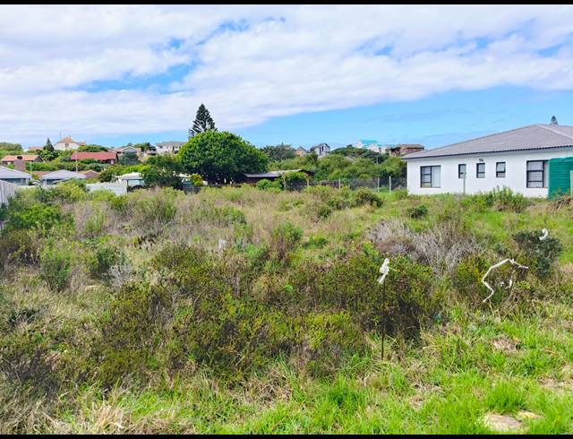 768M² VACANT LAND FOR SALE IN PARADISE BEACH